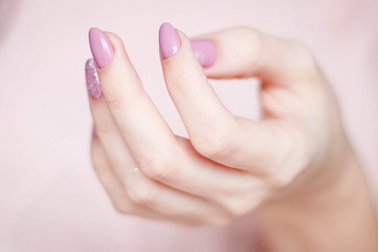 Czym jest manicure hybrydowy?